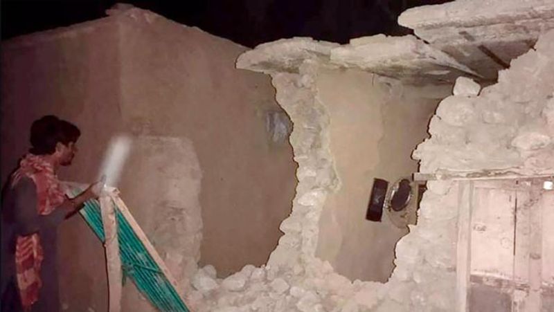 Shocking pictures after earthquake in Pakistan