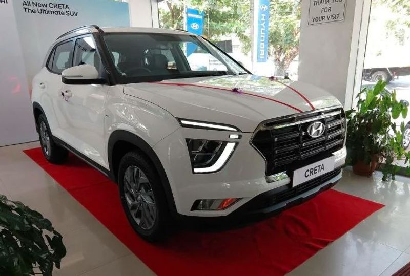 Bumper Offer: Opportunity to buy cheap car in festive season, getting discount up to Rs 53000