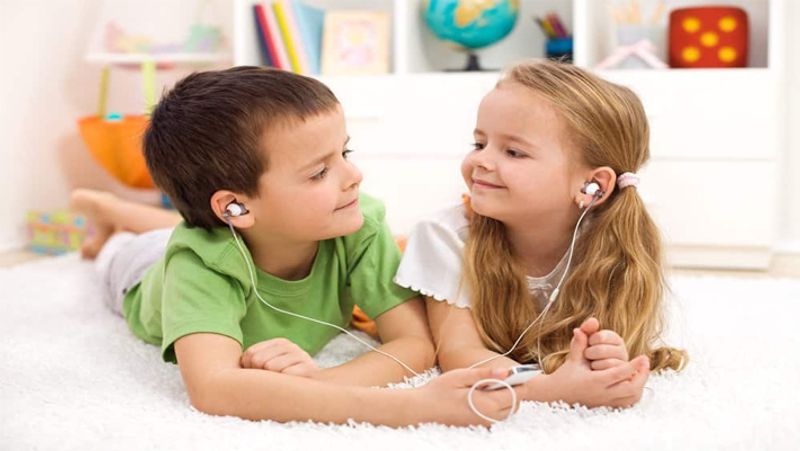 Health Tips keep 7 precautions while using headphones and earphones