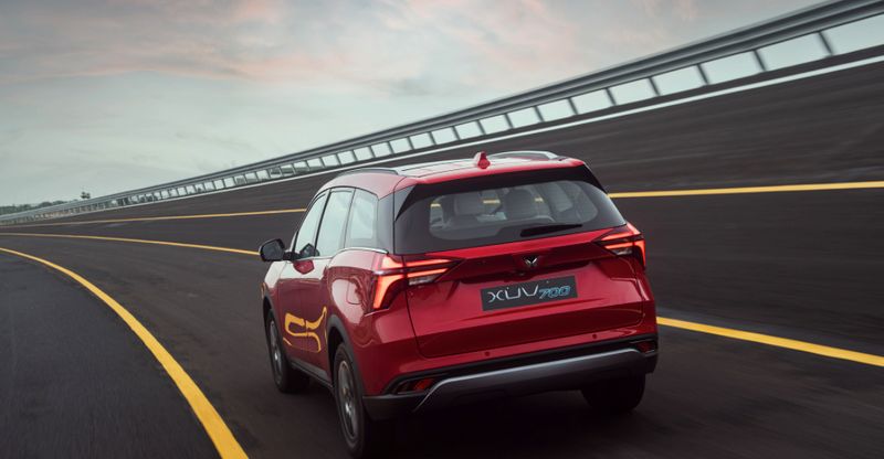 auto Within 57 minutes, Mahindra XUV 700 gets 25,000 bookings; prices hiked gcw