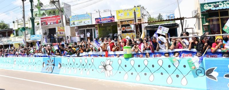 YS Jagan launches ysr asar scheme at ongole