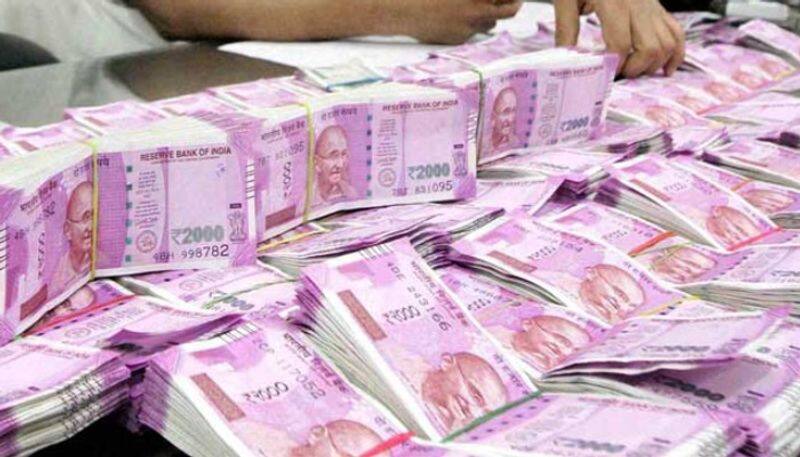 Print images of  Ganesh and Lakshmi on banknotes to strengthen India's economy, Kejriwal advises Modi.