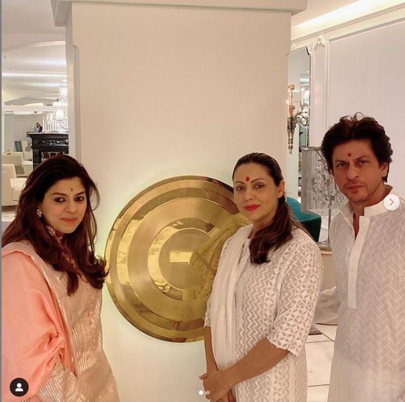 Meet Shah Rukh Khan manager Pooja Dadlani her salary will blow your mind