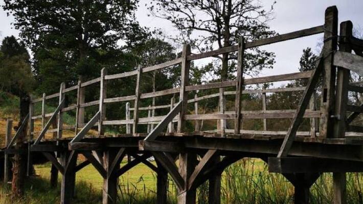 Poohsticks Bridge auctioned 131000 pound Poohsticks Bridge auctioned 131000 pound