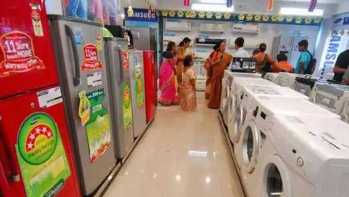 From Washing Machines to Mixer Grinders Gifts to People Getting Vaccinated From Washing Machines to Mixer Grinders Gifts to People Getting Vaccinated