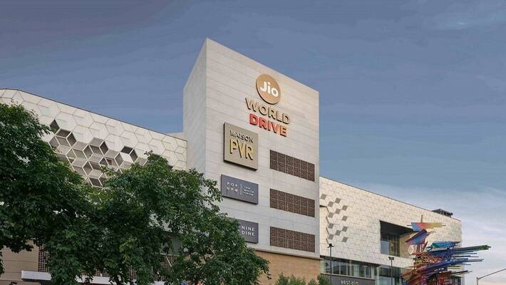 Jio World Drive Reliance to launch India's first open air rooftop drive-in theatre on Nov 5 gcw Jio World Drive Reliance to launch India's first open air rooftop drive-in theatre on Nov 5 gcw
