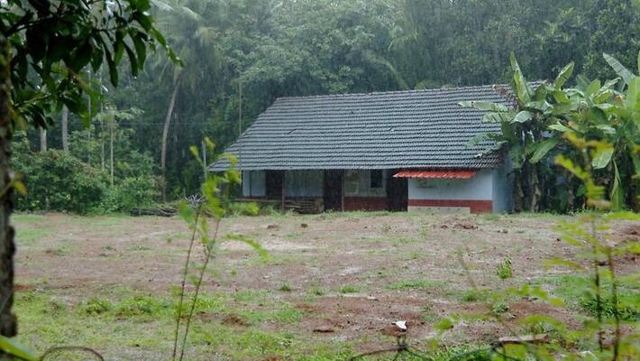 land dispute make problem for palakkad govt school building land dispute make problem for palakkad govt school building