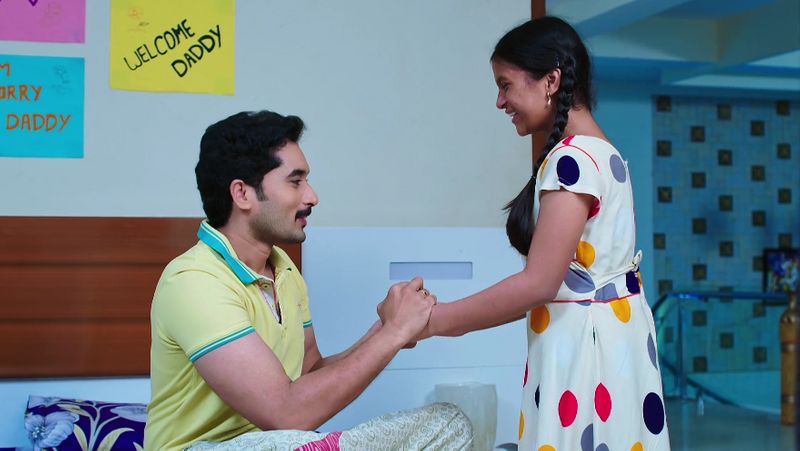 Priyamani requests Deepa to help her find a job In todays karthika deepam serial episode