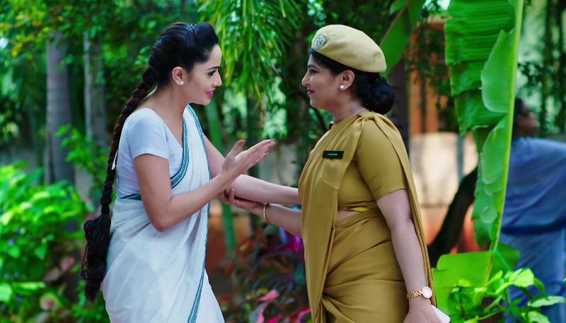 Priyamani requests Deepa to help her find a job In todays karthika deepam serial episode