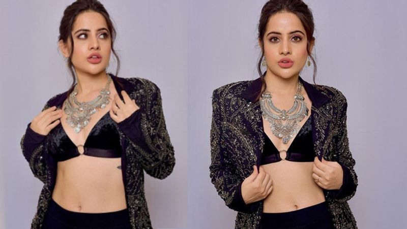 Urfi Javed shows off her tattoo, rakhi sawant praise her