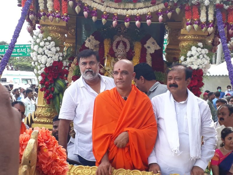 Srirangapatna Dasara Inaugurated by Nirmalanandanath Swamiji grg