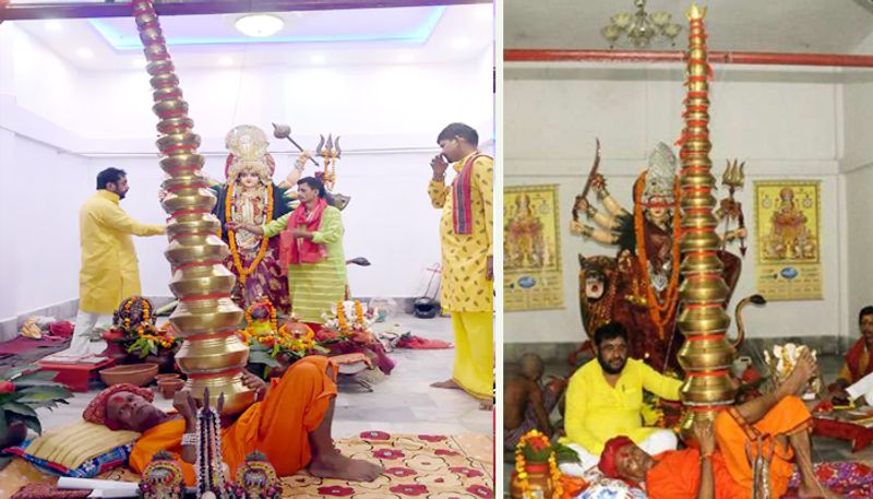 bihar news unique devotee navratri 2021 baba nageshwar installed 21 kalash on his chest in patna