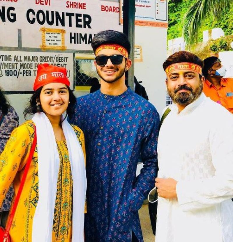 Jothe Jotheyalli fame Aniruddha take devotional trip to Jammu Kashmir Vaishnodevi with kids vcs