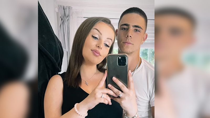 England : 33 years old Gemma Skinner became the youngest grandmother, her 17 years daughter gave birth to baby
