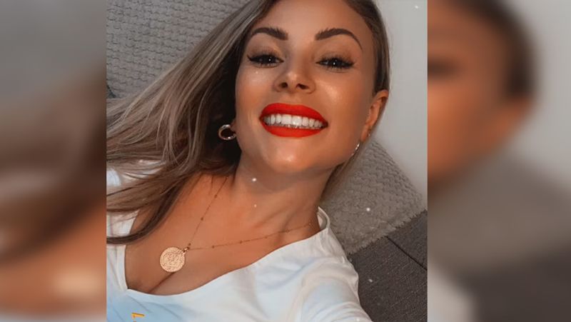 England : 33 years old Gemma Skinner became the youngest grandmother, her 17 years daughter gave birth to baby