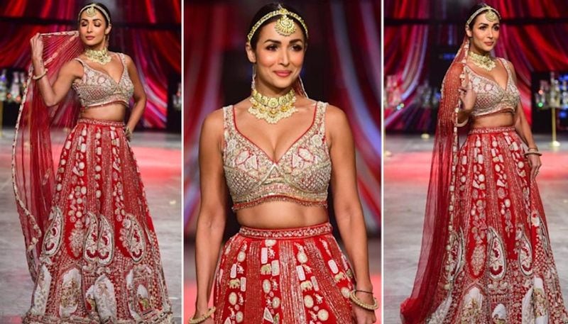 When Malaika Arora suffered 'peek-a-boo' moment as she walked red-carpet (Viral Pictures) RCB