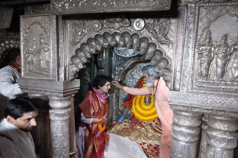 uttar pradesh, priyanka gandhi in varanasi worship in kashi vishvnath, kushmanda devi temple