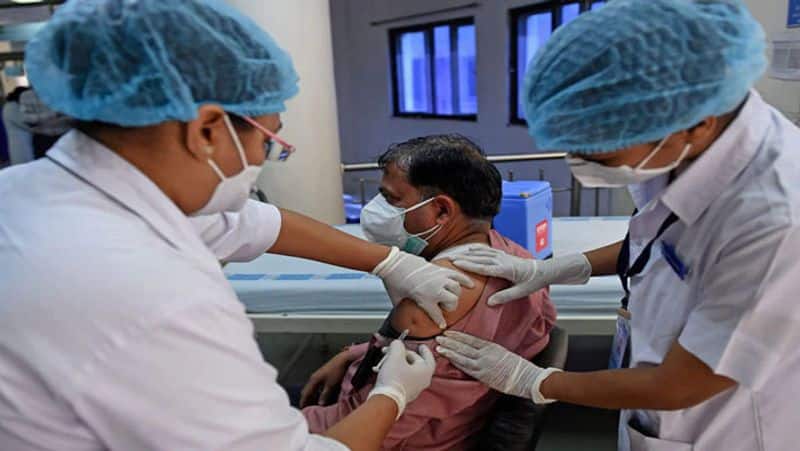 India has silenced the entire world ..  india achieved ..100 crore corona vaccine record.