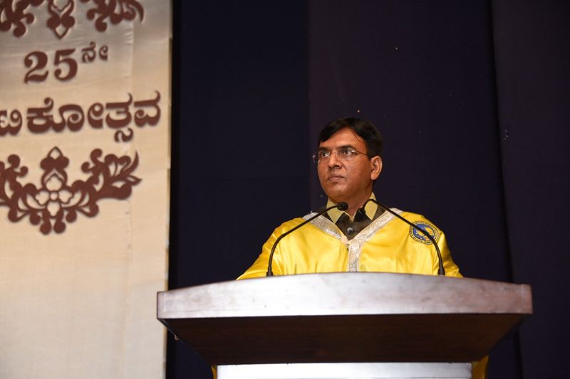 Union Minister Mansukh Mandaviya Talks Over Medical Curriculum grg