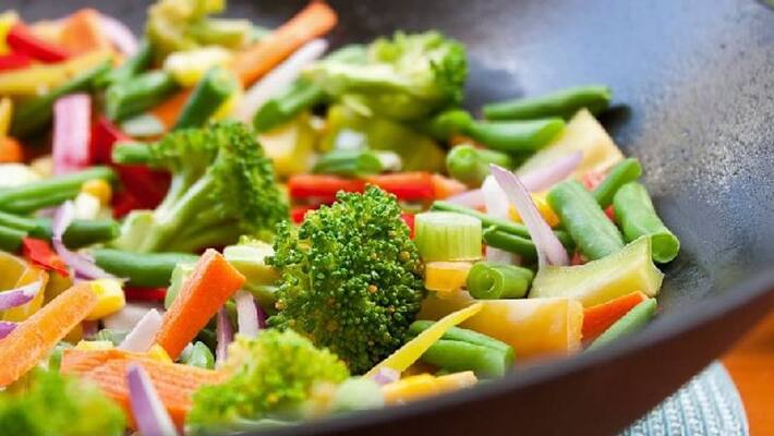 women who follows vegetarian diet have high possibility of hi fracture says a study women who follows vegetarian diet have high possibility of hi fracture says a study