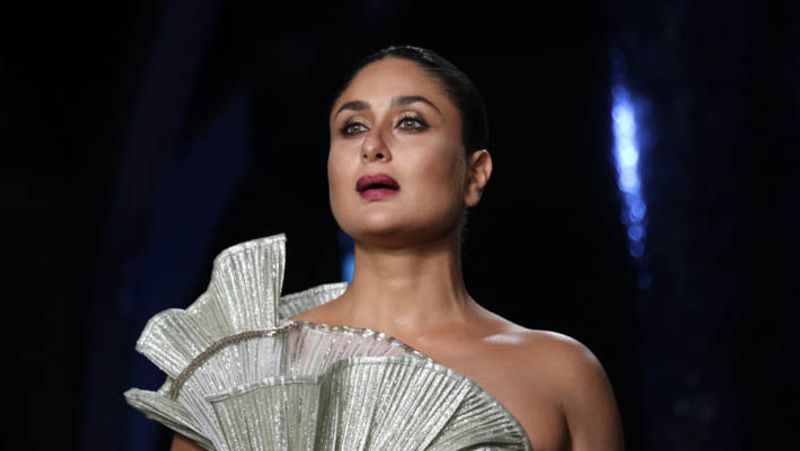 lakme fashion week 2021 kareena kapoor gets trolled for her face and outfit