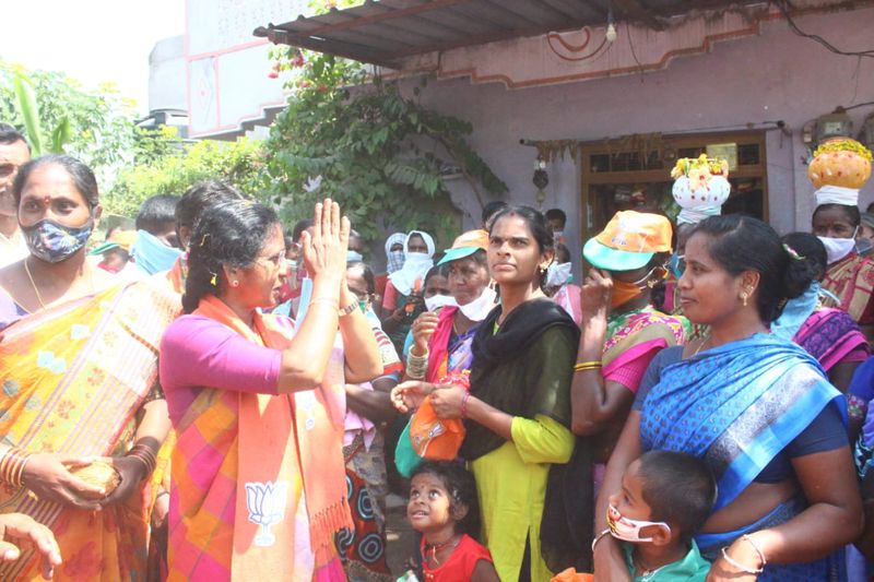 bjp candidate eatala rajender wife jamuna election campaign in Huzurbad Bypoll