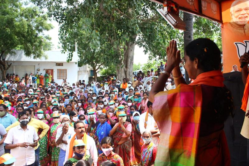 bjp candidate eatala rajender wife jamuna election campaign in Huzurbad Bypoll