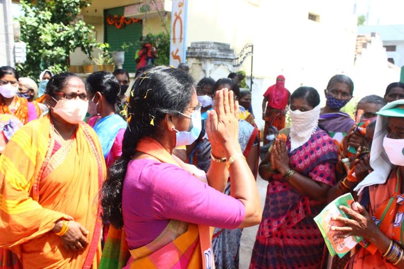 bjp candidate eatala rajender wife jamuna election campaign in Huzurbad Bypoll