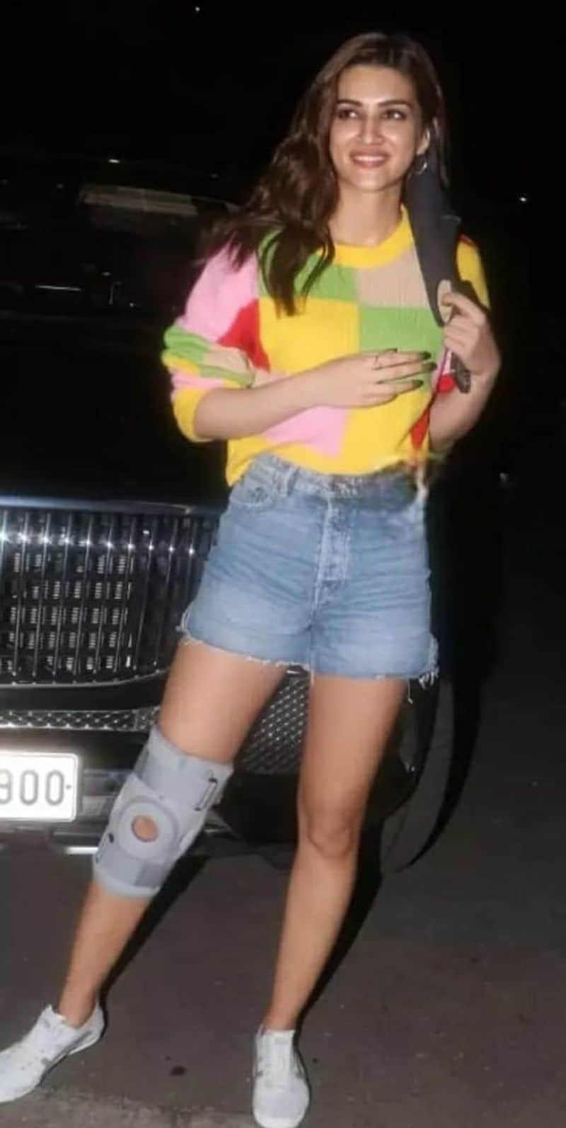 Kriti Sanon or Alia Bhatt? Who wore this multi-coloured top better? Take a look RCB