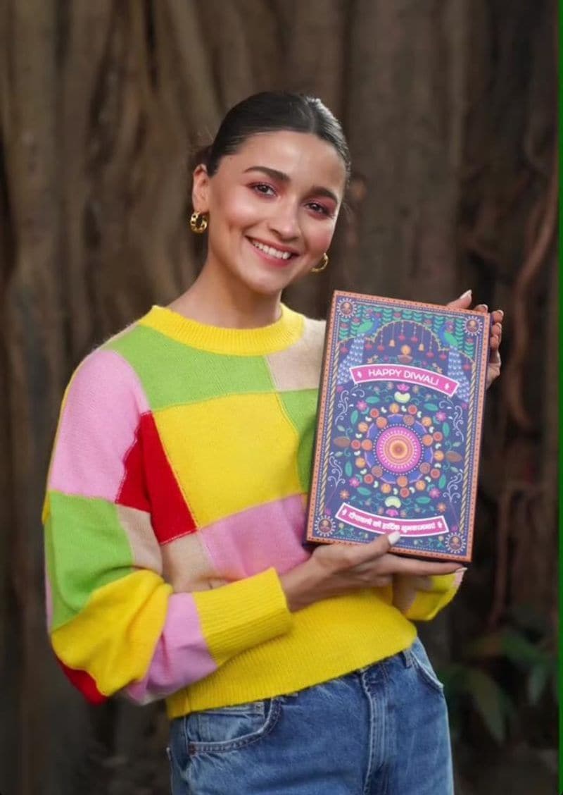 Kriti Sanon or Alia Bhatt? Who wore this multi-coloured top better? Take a look RCB
