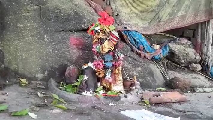 Durga worshiped as a black rock in Jangalmahal bmm Durga worshiped as a black rock in Jangalmahal bmm