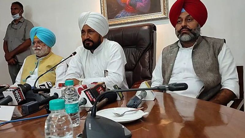 Home Ministry BSF jurisdiction extension issue, States began to protest the new order, Akali Dal protest at Raj Bhavan