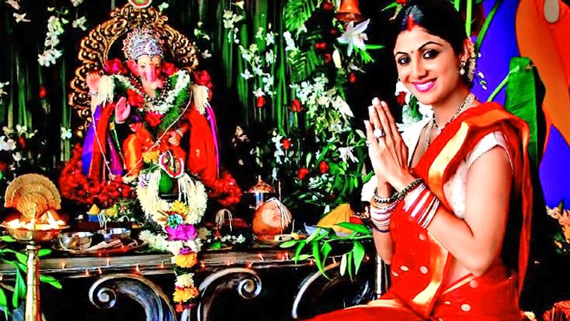 Shilpa Shetty Daughter Sameesha and Son Viaan Raj Kundra worshiped Durga Pooja at Navratri