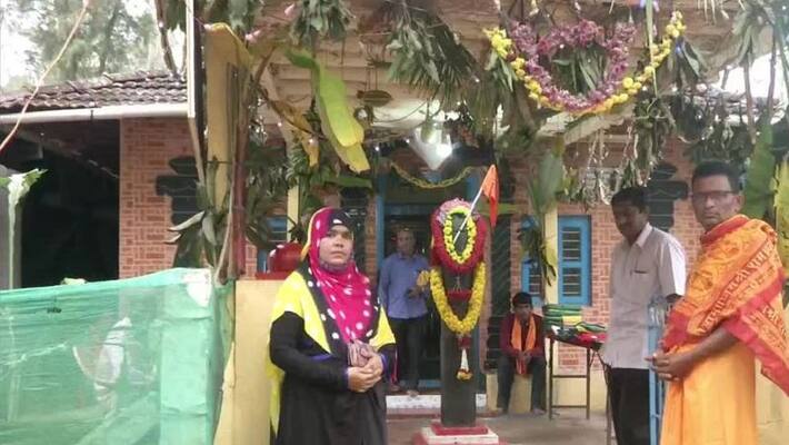 Navratri Muslim Woman Returns To Pray At Temple Built By Her Husband Shivamogga Sagar mah Navratri Muslim Woman Returns To Pray At Temple Built By Her Husband Shivamogga Sagar mah