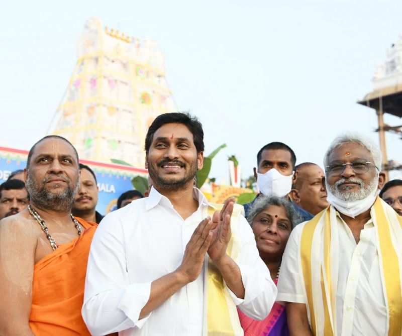 AP CM YS Jagan at Tirumala Temple