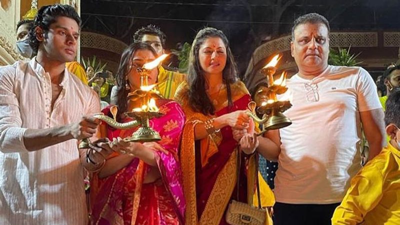 Navratri 2021 Bhagyashree with husband Himalaya Dassani attend Ganga Aarti at Rishikesh