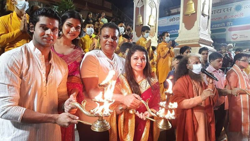 Navratri 2021 Bhagyashree with husband Himalaya Dassani attend Ganga Aarti at Rishikesh