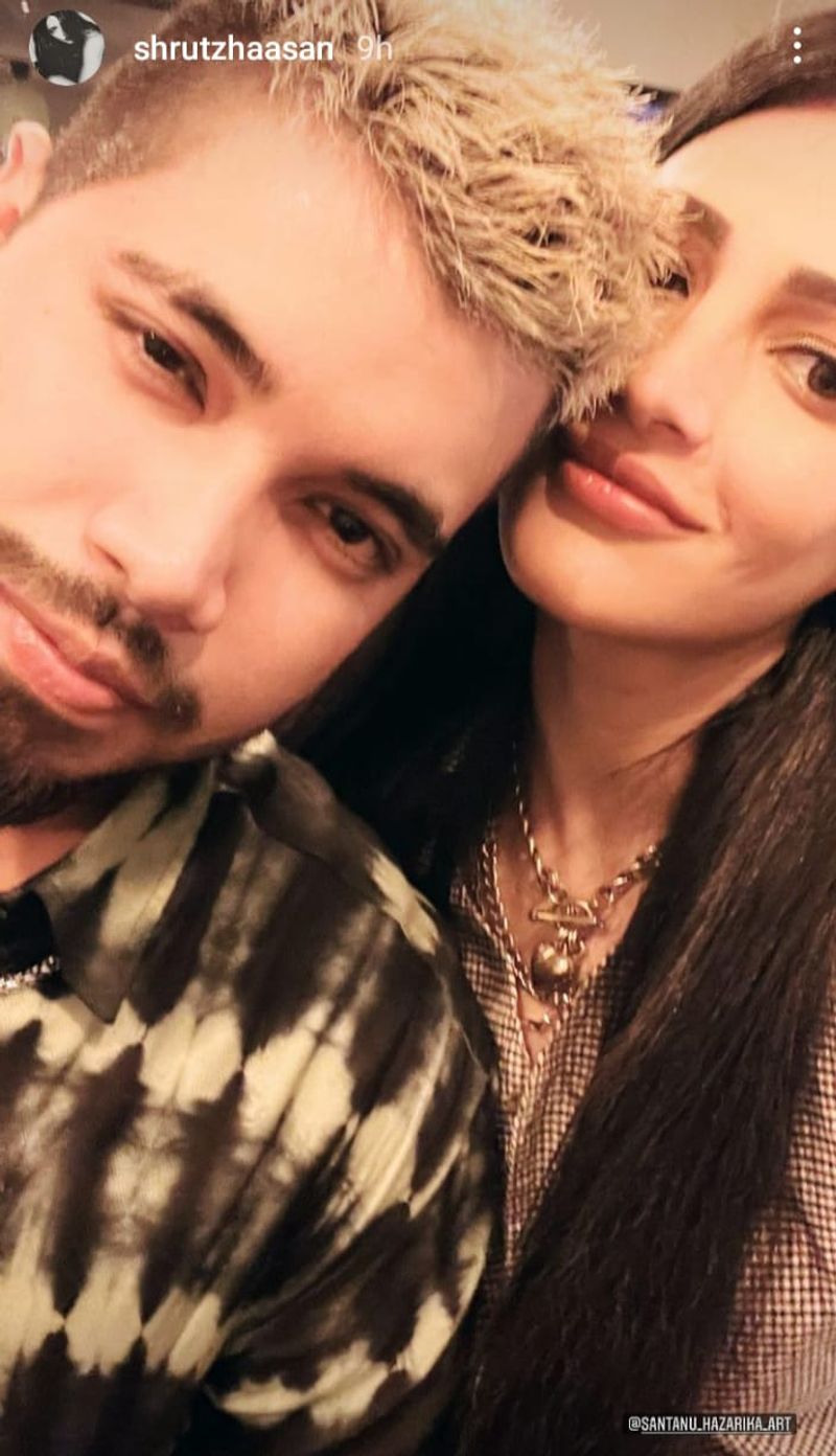 heroin shruti haasan enjoys sister akshara birthday party along boyfriend
