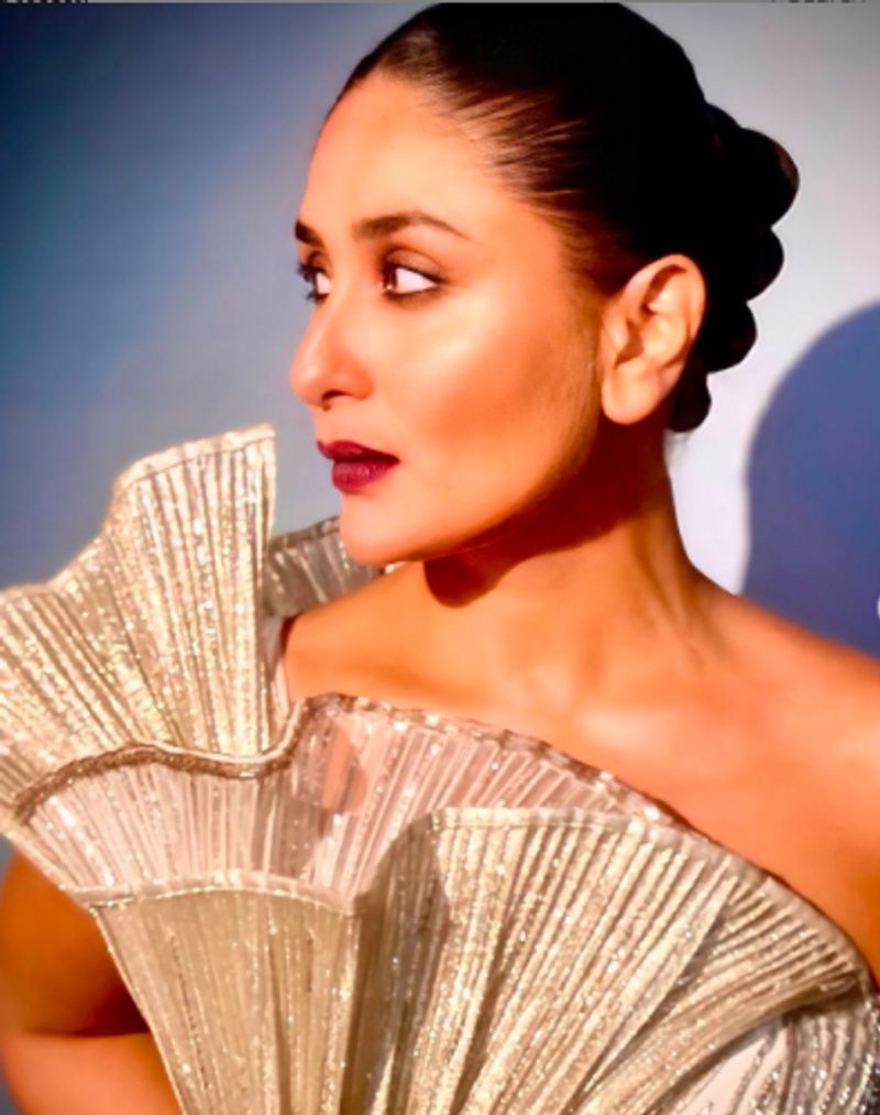 Lakme Fashion Week 2021 Kareena Kapoor gets trolled for her face and outfit
