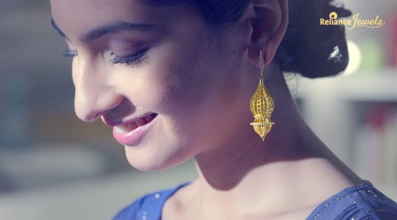 reliance jewels ushers in festivities with kaasyam collection