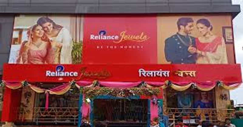 reliance jewels ushers in festivities with kaasyam collection