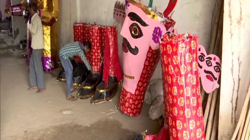 West Bengal, Durga puja pandal highlights hardships of people affected due to cyclones, LPG and inflation