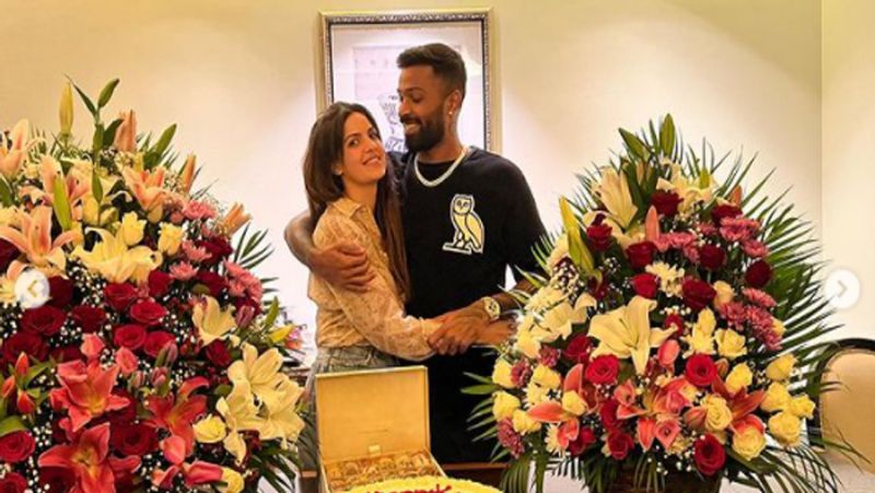 Check out Hardik Pandya, Natasa Stankovic's latest looks (See pictures)-ayh