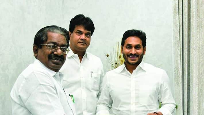 DMK MP who suddenly met Jagan Mohan ... what did Stalin send .. ?? DMK MP who suddenly met Jagan Mohan ... what did Stalin send .. ??
