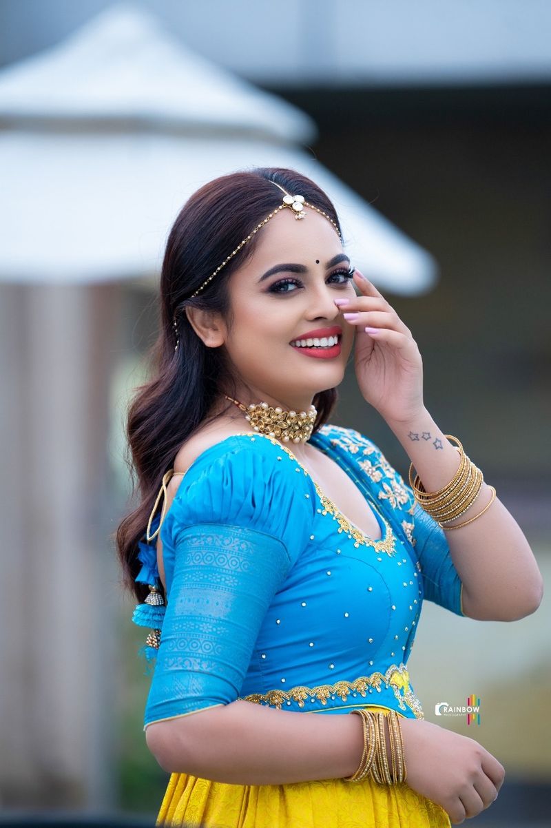 Actress Nandhitha Swetha charming Latest Photoshoot snaps