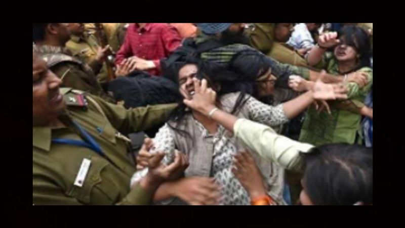 Fake News five-year-old picture is being viral in the name of assault with a girl in Kashmir