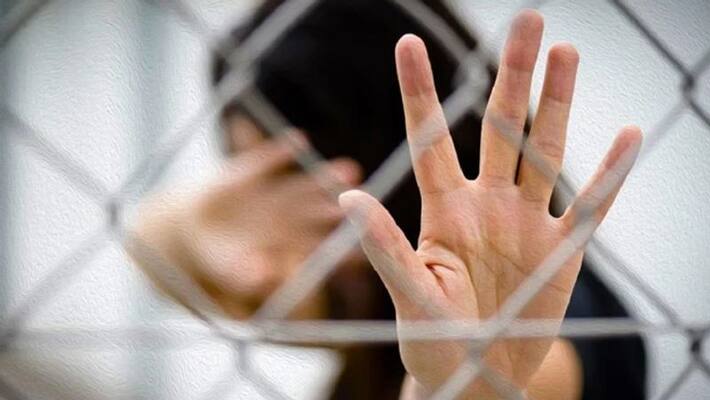 government employee caught red handed while molesting female colleague in Uttar Pradesh bpsb government employee caught red handed while molesting female colleague in Uttar Pradesh bpsb