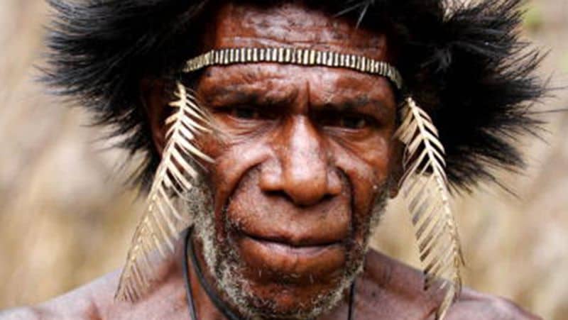 Indonesia Dani Tribes wife fingers are cut off in the death of her husband