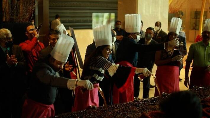 The largest cake mixing ceremony in Kerala at the Crowne Plaza The largest cake mixing ceremony in Kerala at the Crowne Plaza