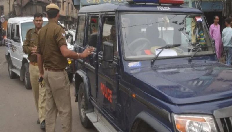 bihar news patna criminals shoots model mona during duraga puja at patna